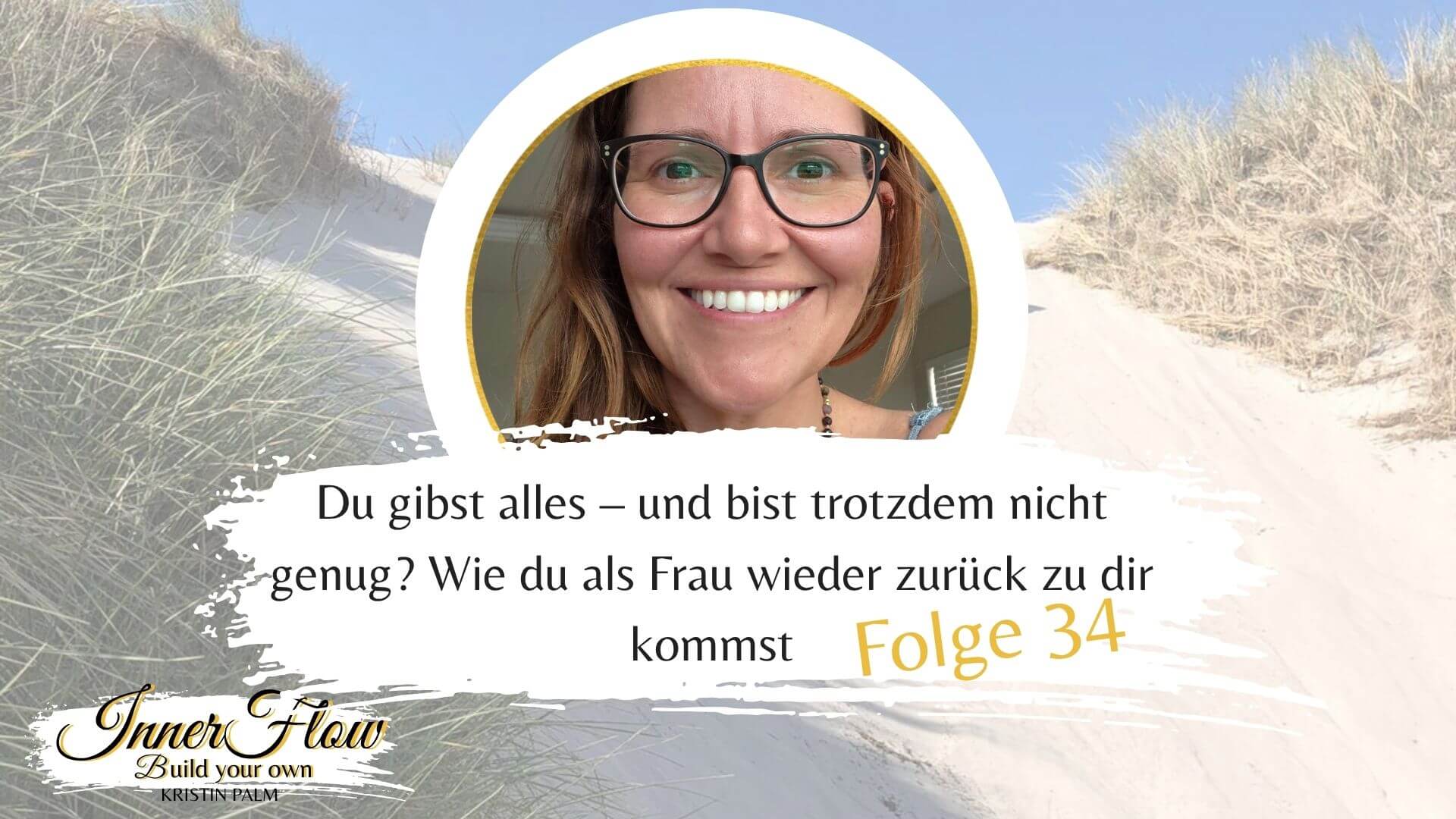 Frau sitzt ruhig in der Natur und findet zurück zu sich selbst – innere Verbindung und Selbstfürsorge