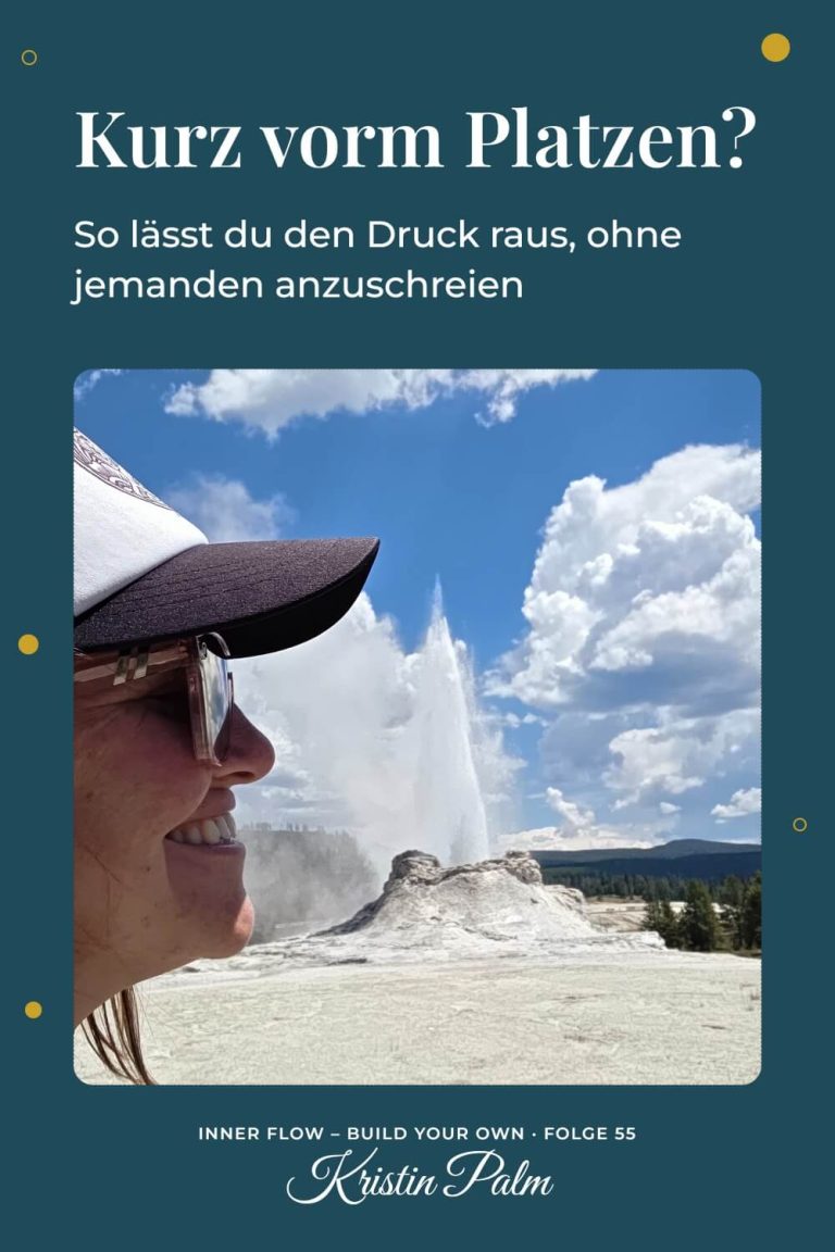 Ein Geysir schießt in den blauen Himmel, davor lächelt Kristin Palm im Profil, ein Bild für Anspannung loslassen.